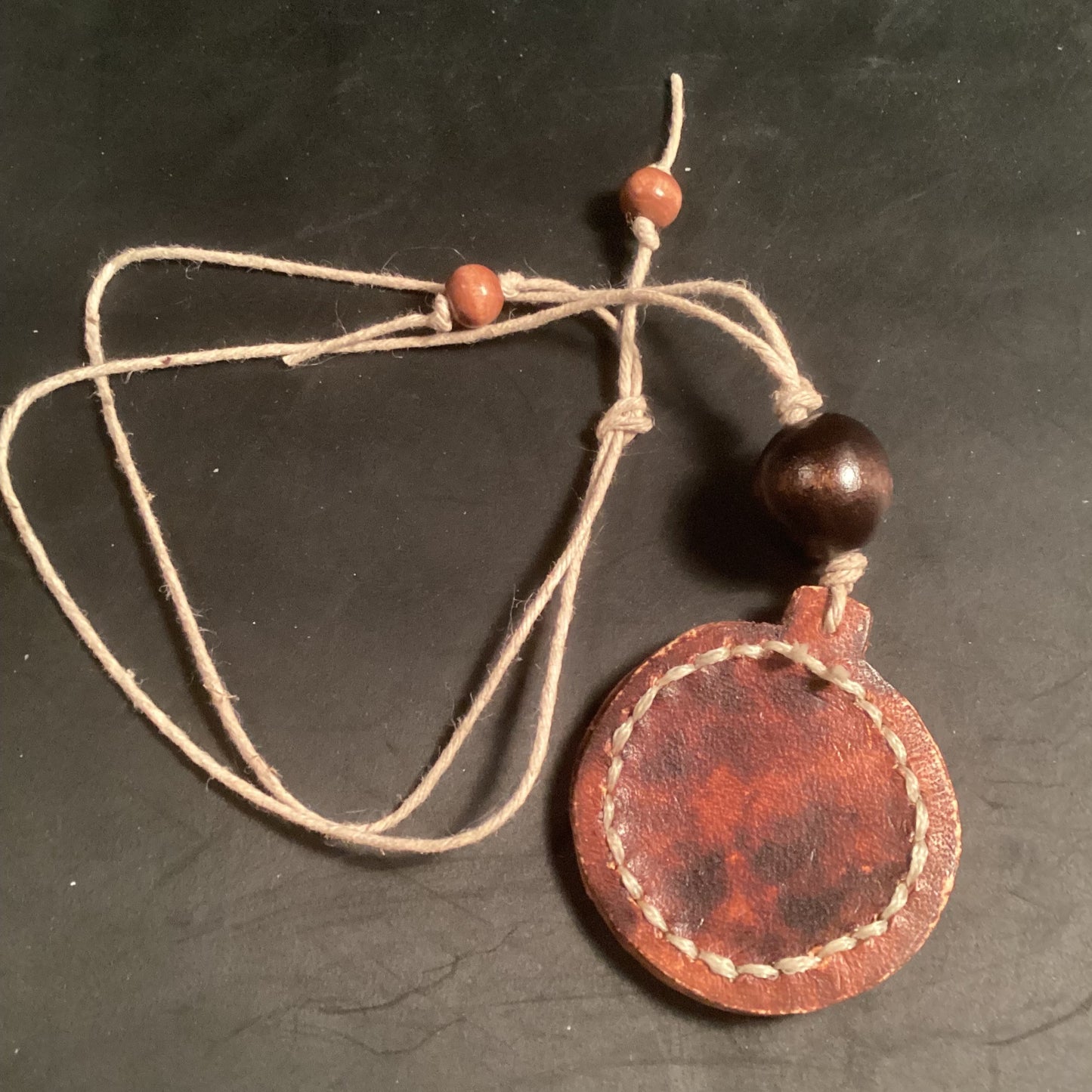 Page Pendant Variant 2